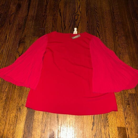 New Chico’s Blouse - Picture 3 of 5